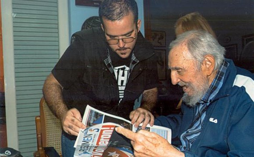 Cuba publica primeiras fotos de Fidel Castro em quase seis meses
