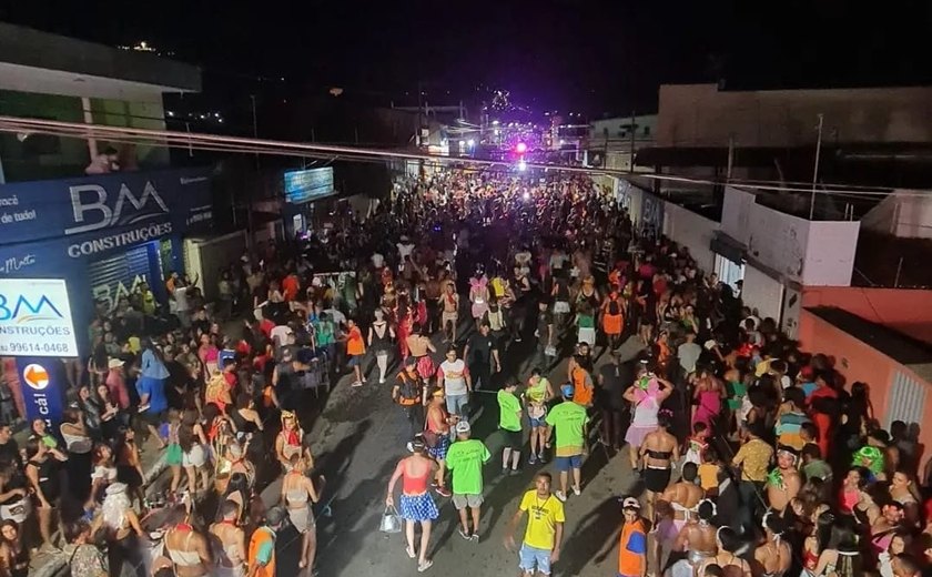 Bloco Pecinhas: irreverência e alegria no Pré-Carnaval
