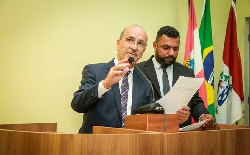 Prefeito Ronaldo Lopes reafirma compromisso com a população carente de Penedo