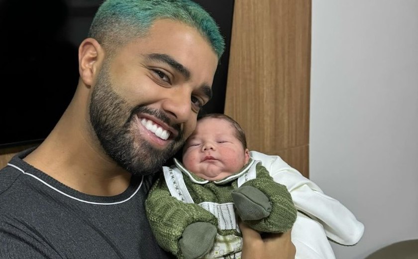 Padrinho de Zé Leonardo é funcionário de Virginia Fonseca e tem suíte na mansão da influencer: 'Gay de estimação'