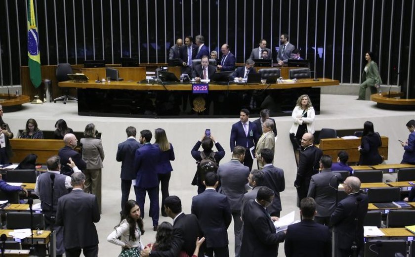 Comissão aprova que sinais de escolas sejam substituídos por música para conforto de autistas