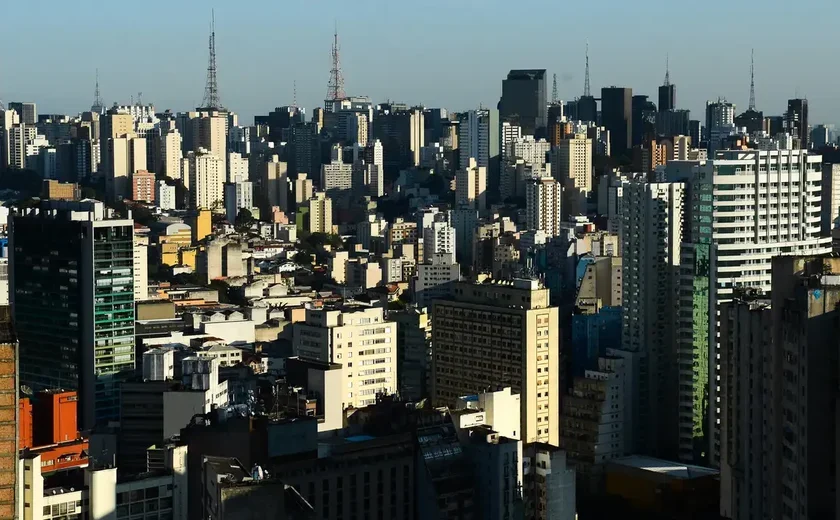 QuintoAndar/Datafolha: 65% dos brasileiros deixaram de negociar imóvel pelo preço, diz estudo