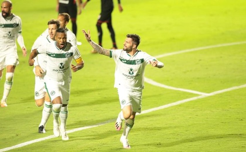 Goiás vence o Remo em Belém e retorna ao G-4 da Série B do Brasileiro