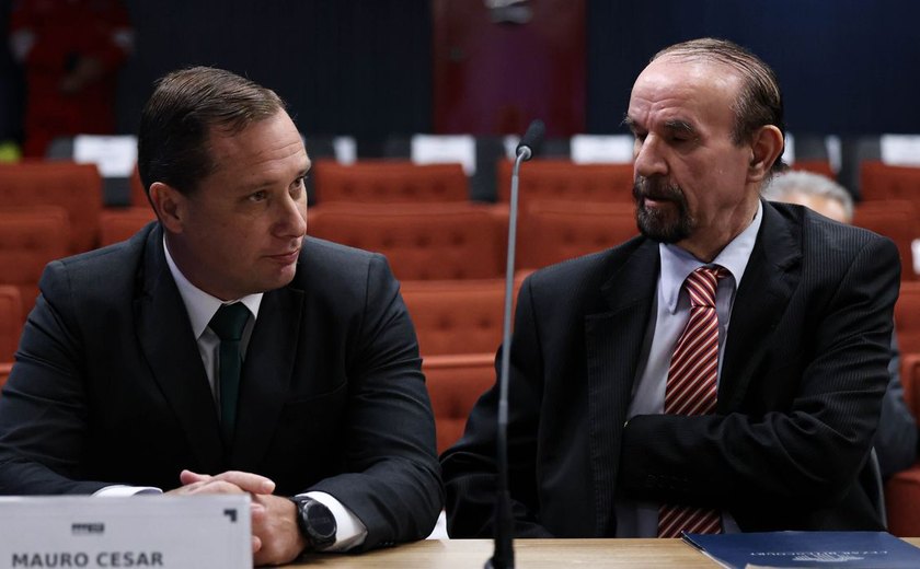 Cid confirma que Bolsonaro presenciou apresentação de minuta golpista