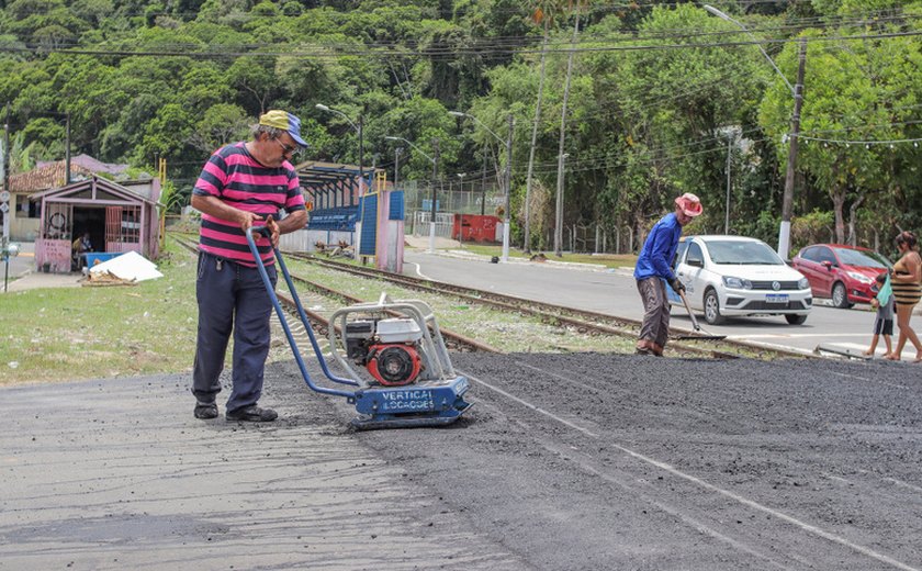 Prefeitura de Maceió faz recapeamento asfáltico nos pontos dos trilhos do VLT