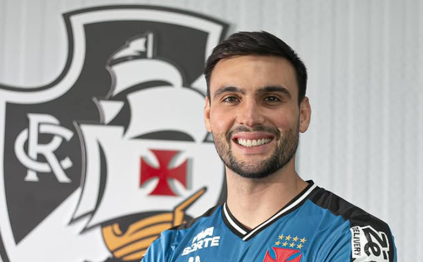 Vasco confirma contratação de goleiro que jogava no futebol espanhol