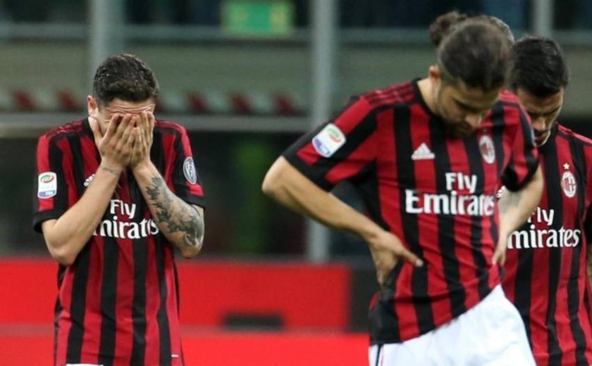 Milan perde para lanterna Benevento e amarga 6º tropeço seguido no Italiano