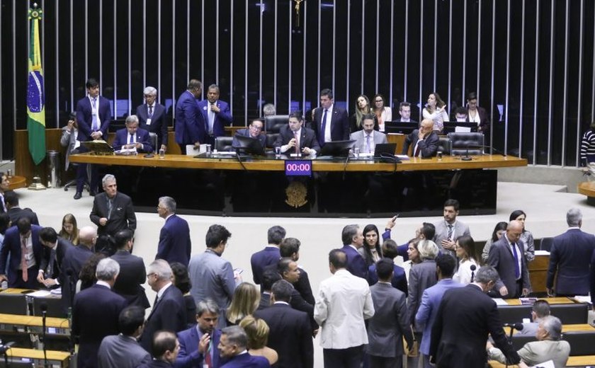 Congresso derruba veto sobre dispensa de revisão médico-pericial de aposentados