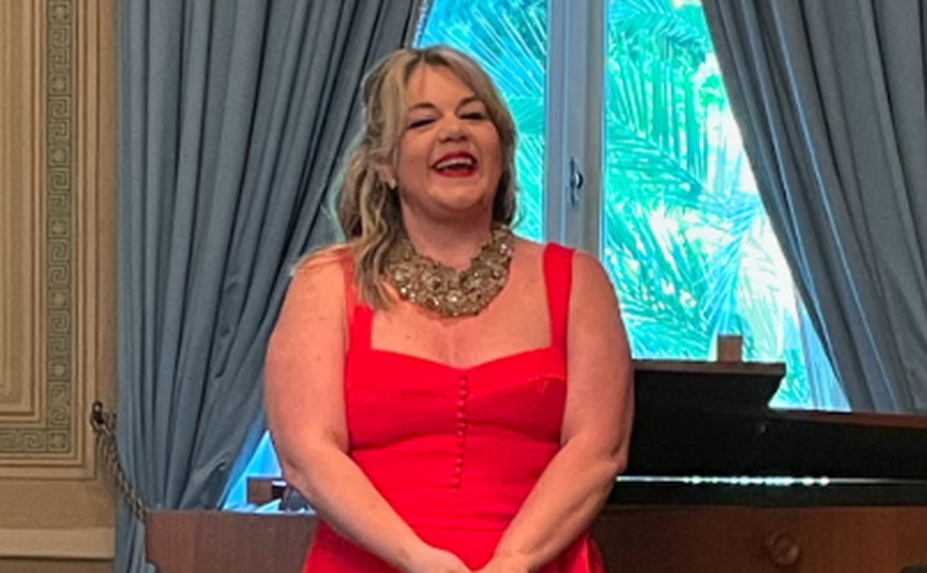 Brasileira será condecorada pela Família Real Britânica com mesma honraria de Adele