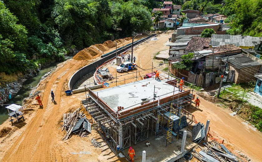 Estações elevatórias seguem em construção para garantir funcionamento da maior obra ambiental de Maceió
