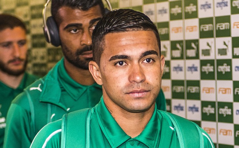 Ex-mulher acusa atacante Dudu, do Palmeiras, de agressão; jogador nega