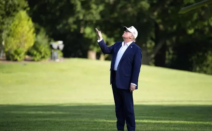 Trump anuncia tarifa de 10% contra 'países alinhados ao Brics'