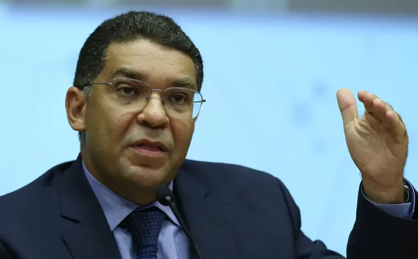 Regras automáticas de crescimento de despesas tornam mais difícil ajuste fiscal, diz Mansueto