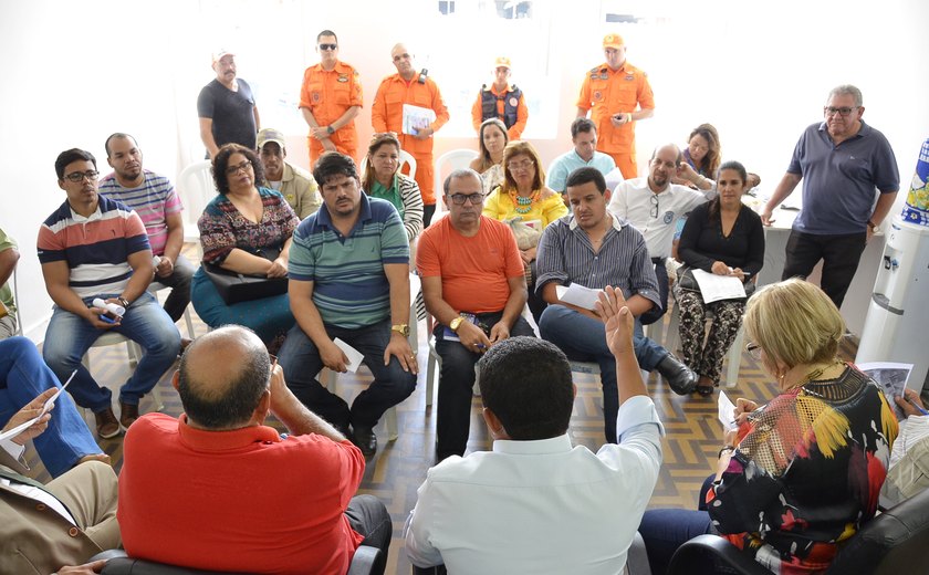 Prefeitura de Palmeira faz reunião com comissão carnavalesca para definir TAC
