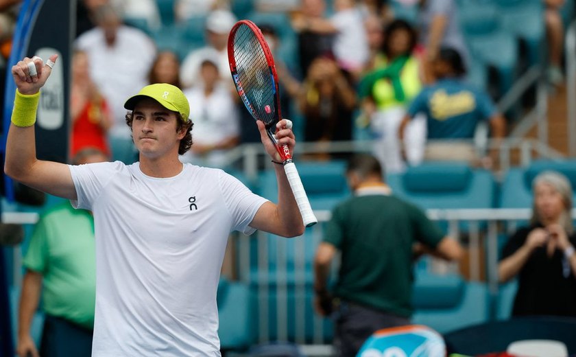 João Fonseca avança à 3ª rodada em Miami após bater tenista francês