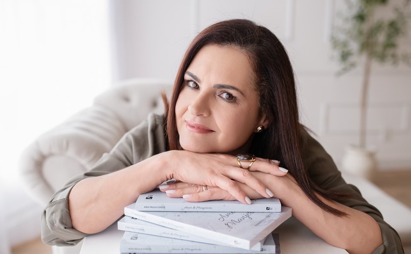 Etarismo, maternidade e sexualidade: 'Amor de Manjericão', romance chick-lit que retrata os desafios de uma mulher 40+, ganha sequência em 2025