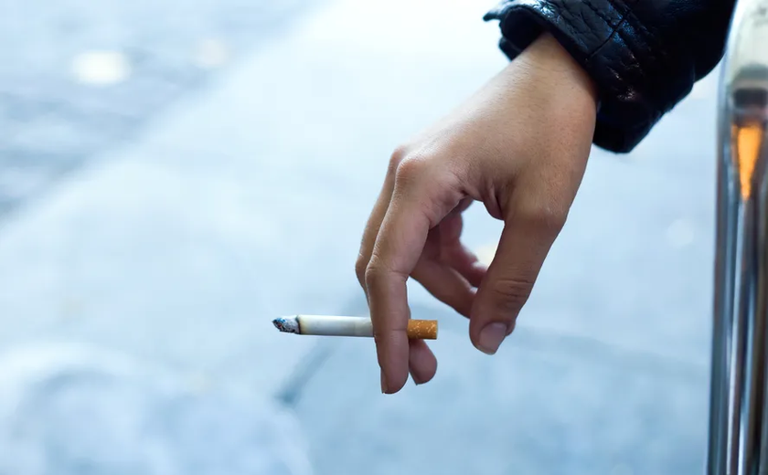 Tabagismo é responsável por 80% dos óbitos de câncer de pulmão em homens e mulheres, revela novo estudo