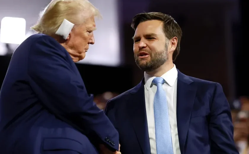 Tiros contra Trump: Curativo na orelha do ex-presidente vira adereço em Convenção Republicana