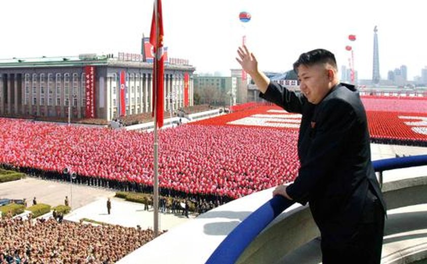 Coreia do Norte diz que &#8216;avançará&#8217; com programa nuclear