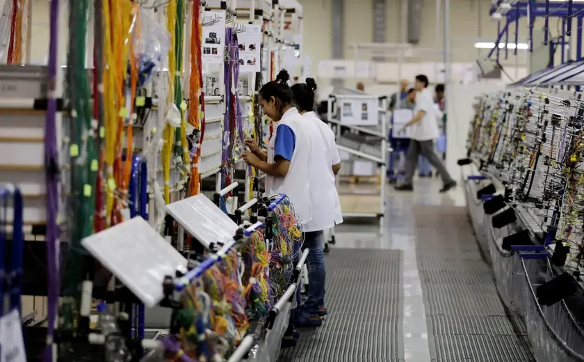 IPP sobe 0,74% em abril ante avanço de 0,35% em março, revela IBGE