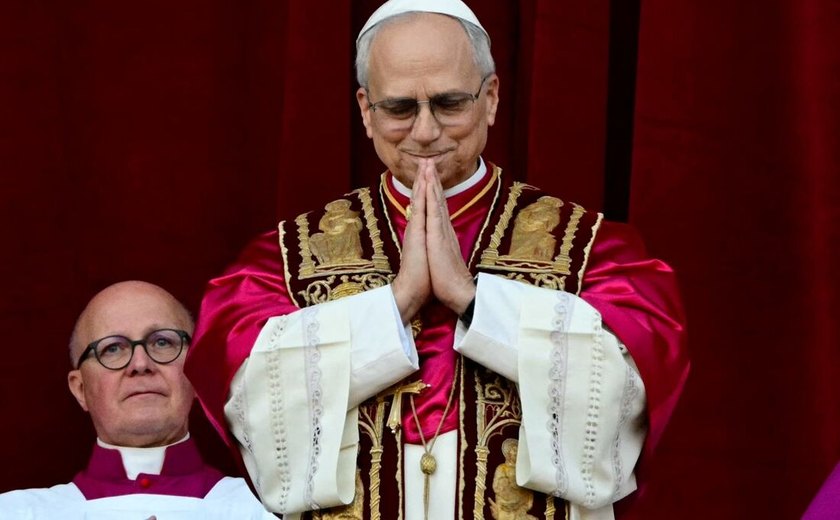 Vaticano divulga brasão do papa Leão XIV com seu lema episcopal