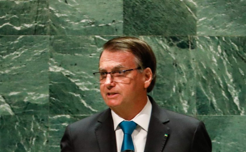 Texto final do discurso de Bolsonaro na ONU teve ajuda do filho Eduardo