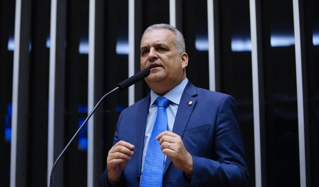 Ao citar operação da PF, na Assembleia do Amapá, deputado chama atenção para investigar desvios milionários em Alagoas