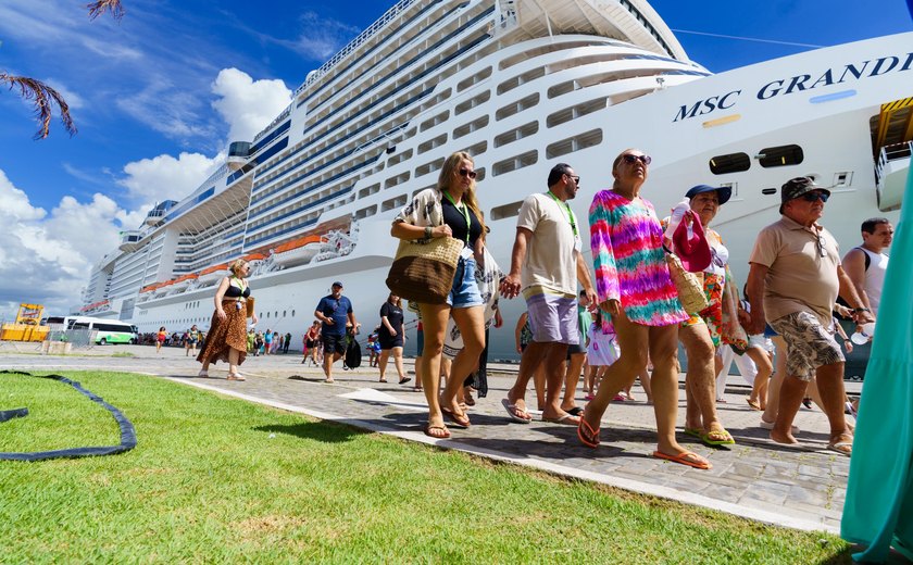 Posto de Atendimento da Sesau no Porto de Maceió atende turistas de mais um transatlântico