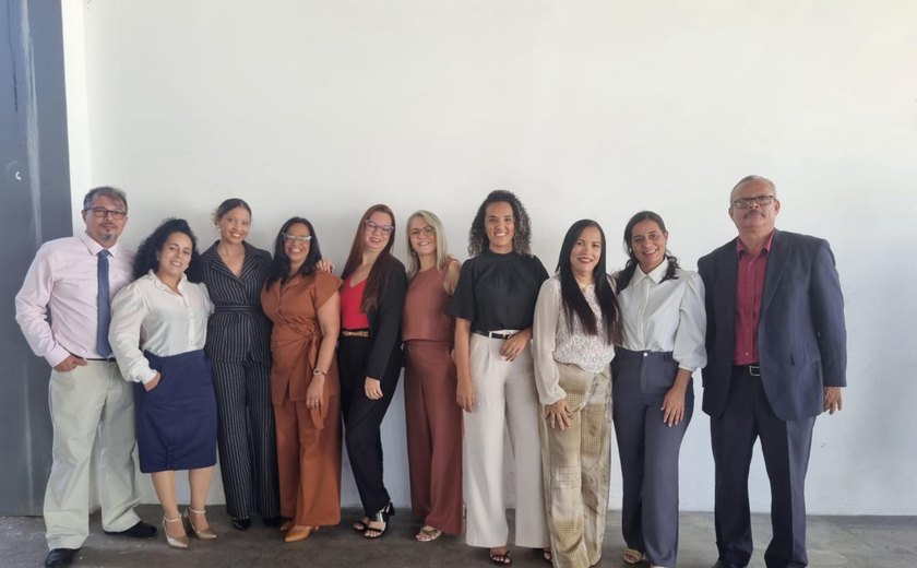 Servidores da Uncisal realizam sonho e concluem curso de Direito ofertado pela Uneal