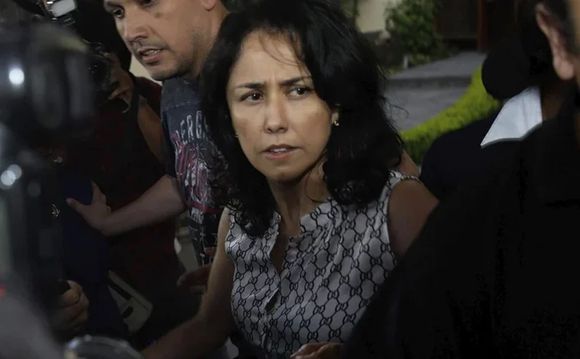Oposição quer investigação sobre asilo a ex-primeira-dama do Peru