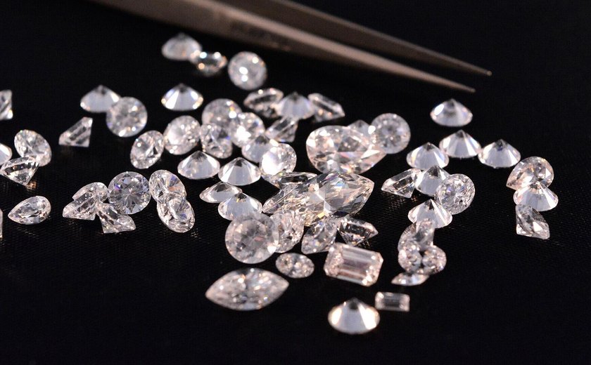 Líder da indústria de diamantes não consegue vender sua reserva no valor de R$ 12 bilhões, diz mídia
