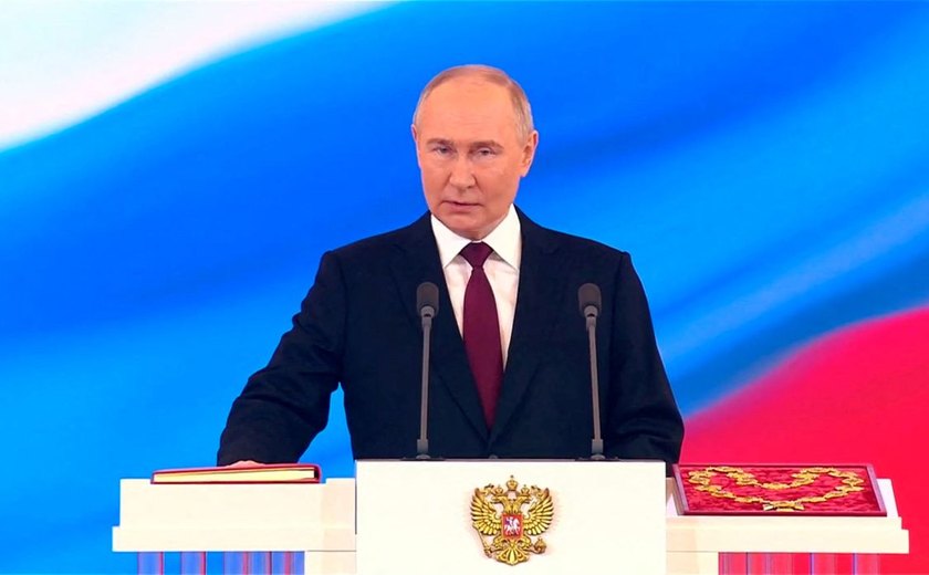Putin pede desculpas por queda de avião da Azerbaijan Airlines