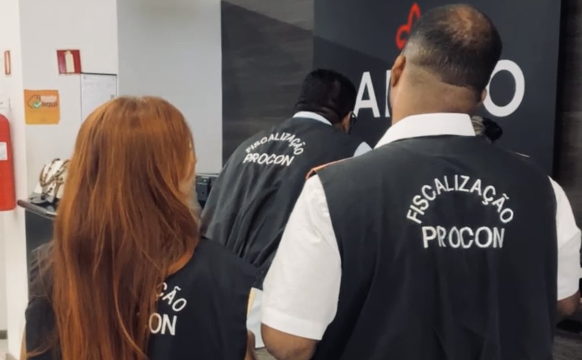 Procon Maceió notifica supermercado por prática abusiva em estacionamento