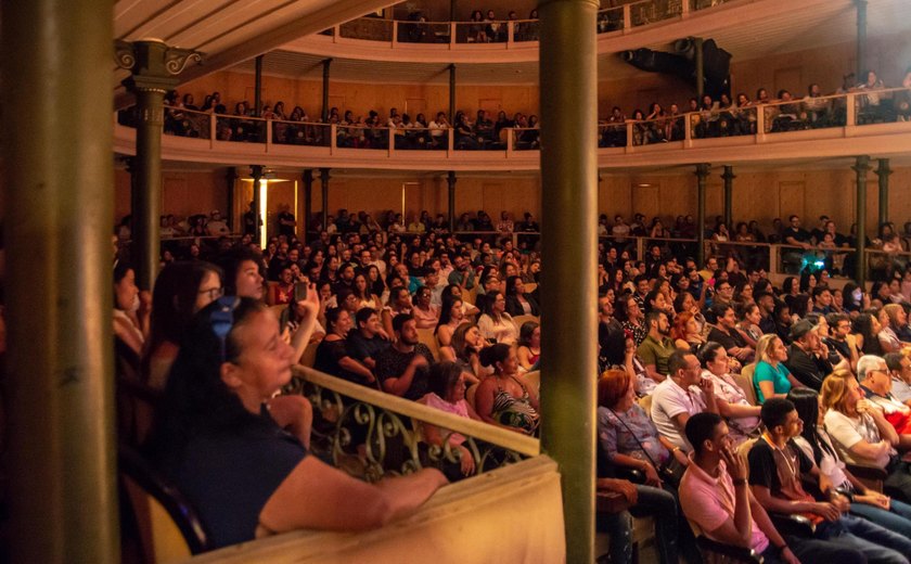 Diretoria de Teatros promove espetáculo de diversidade cultural
