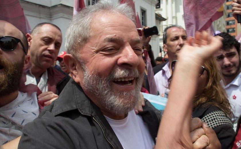 Corrente petista quer &#8216;Lula Livre&#8217; como prioridade do partido