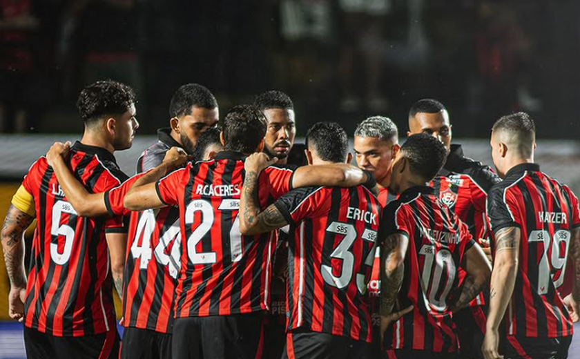 Vitória e Sport empatam em clássico nordestino com gols na reta final no Barradão