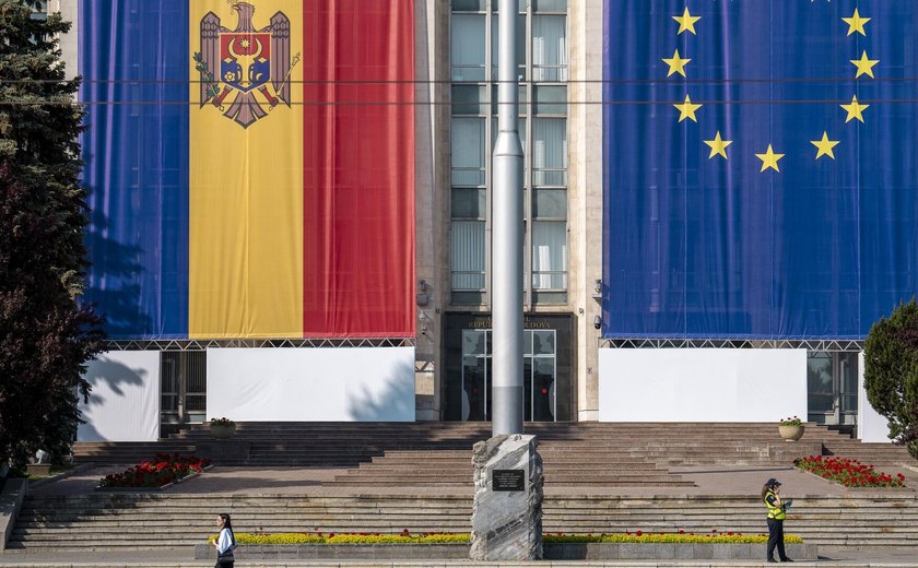 Moldávia reprime protestos ortodoxos durante marcha LGBT para agradar à UE, diz analista