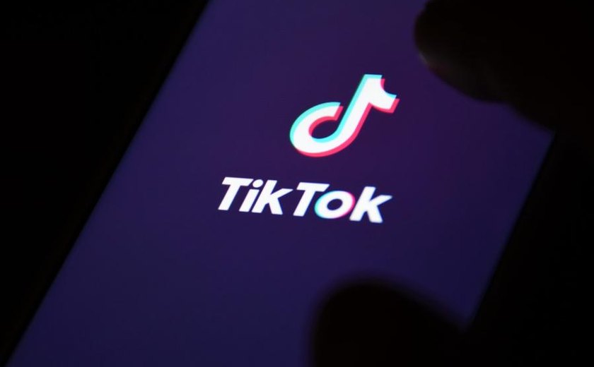 Nos EUA, bilionário Frank McCourt planeja oferta para comprar operações TikTok