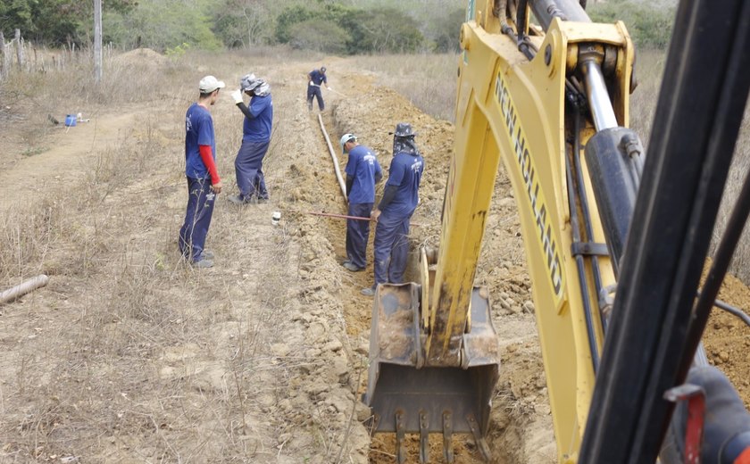 Obras da adutora de comunidades rurais de Palmeira continuam em ritmo acelerado