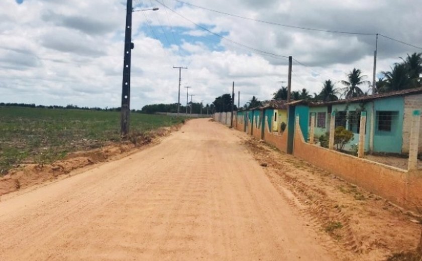Governo assina OS de rodovia que liga os povoados de Retiro a Riachão, em Junqueiro