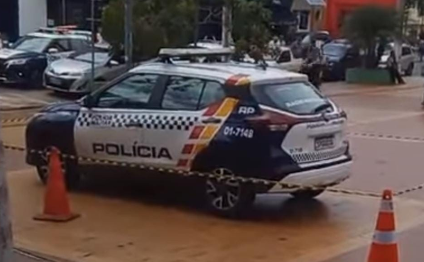Cadáver é encontrado dentro de viatura da PM em Cuiabá