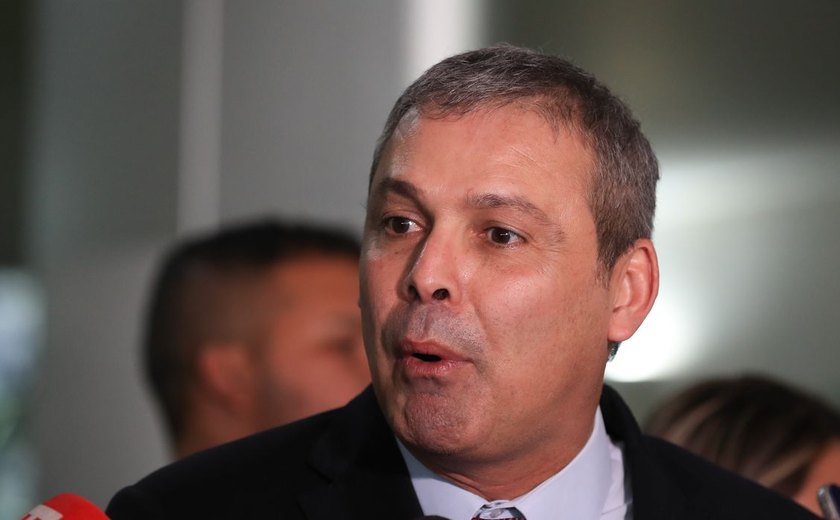 Líderes da Câmara decidem não votar foro privilegiado nem anistia