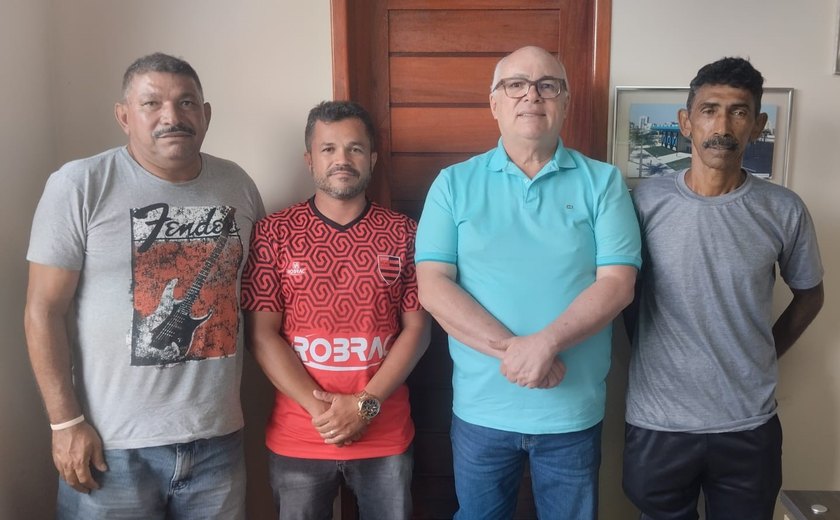 Prefeitura garante espaços esportivos para clubes de futebol de base de Arapiraca