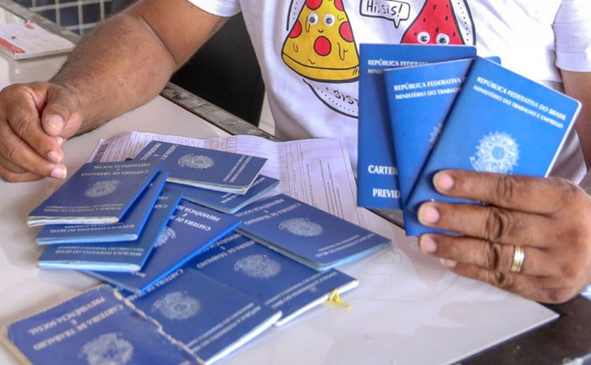 Pedidos de seguro ao desemprego sobem 22,1%