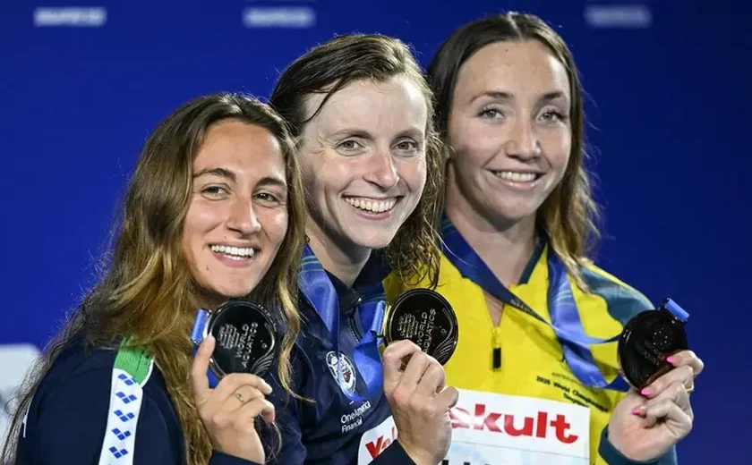 Itália conquista 2 pratas no Mundial de natação em Singapura