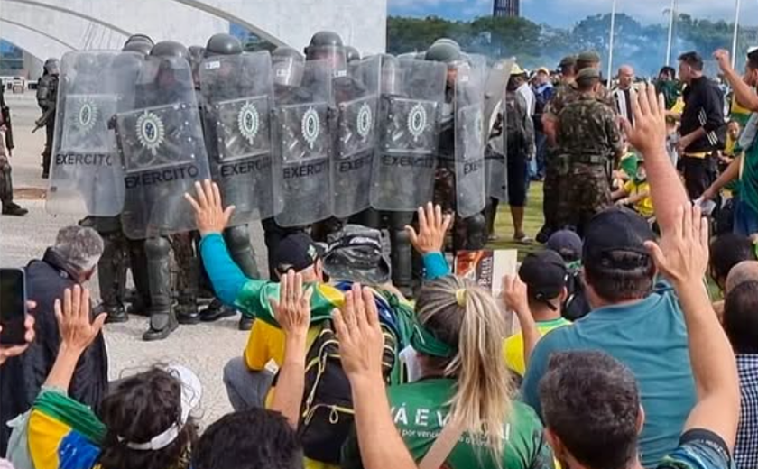 Filme de Sandra Kogut reconta as tensões da eleição de 2022