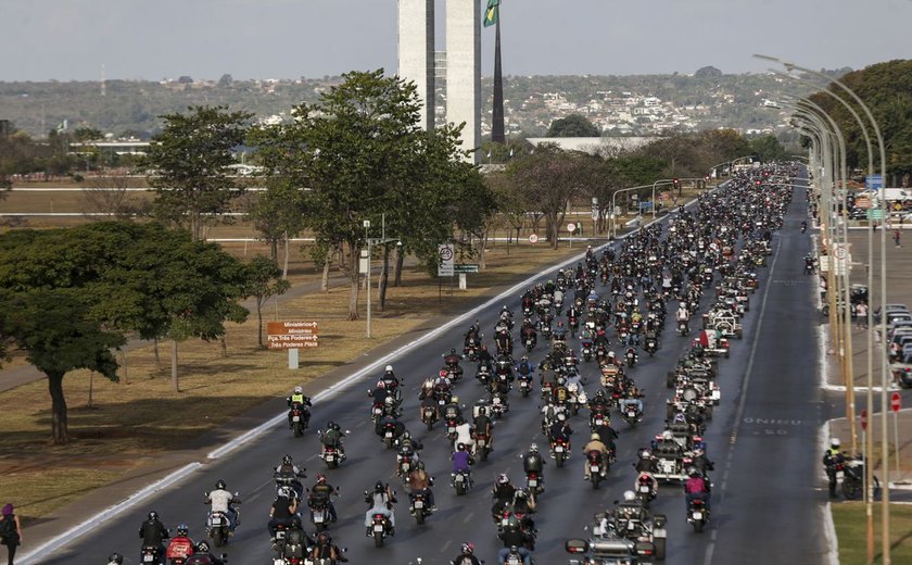 Capital Moto Week traz 800 mil visitantes e shows a Brasília