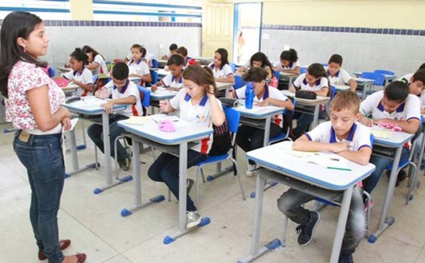 Educação divulga resultado final do concurso de remoção de professores