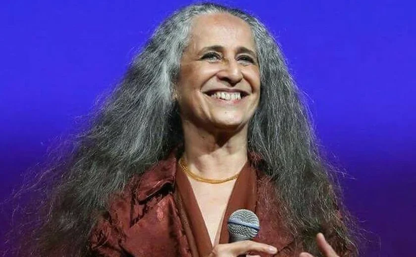 Maria Bethânia anuncia shows da turnê de 60 anos