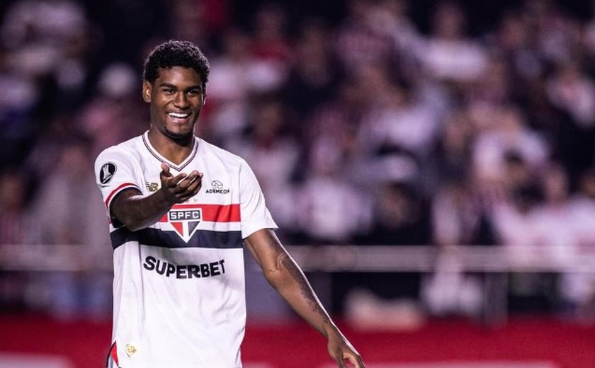 Lucas e Ferreira ficam à disposição do São Paulo contra o Fla; Luiz Gustavo trabalha com bola